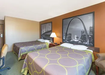 Super 8 by Wyndham Poplar Bluff Missouri hotel thumbnail 5