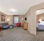 Days Inn & Suites by Wyndham Sellersburg hotel detail image 4