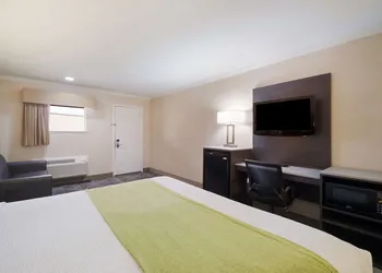 SureStay Hotel by Best Western Rockdale hotel thumbnail 5