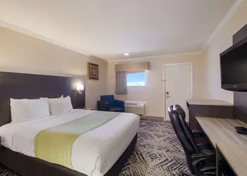 SureStay Hotel by Best Western Rockdale hotel thumbnail 6
