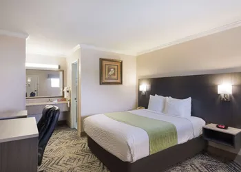 SureStay Hotel by Best Western Rockdale hotel thumbnail 7