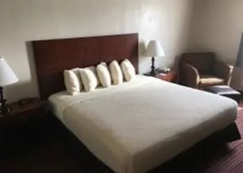 Territorial Inn - Guthrie hotel thumbnail 5