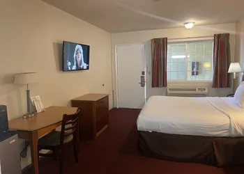 Skyway Inn SeaTac hotel thumbnail 8