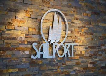 Sailport Waterfront Suites hotel thumbnail 2