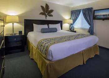 Sailport Waterfront Suites hotel thumbnail 6