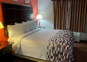 Red Roof Inn & Suites Detroit-Melvindale/ Dearborn hotel thumbnail 6