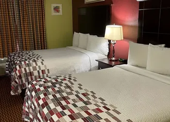 Red Roof Inn & Suites Detroit-Melvindale/ Dearborn hotel thumbnail 7