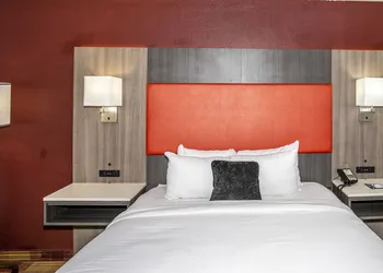 Countryside Suites Kansas City Independence I-70E Sports Complex Hotel hotel thumbnail 3