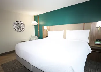 Holiday Inn St. Louis Fairview Heights by IHG hotel thumbnail 8