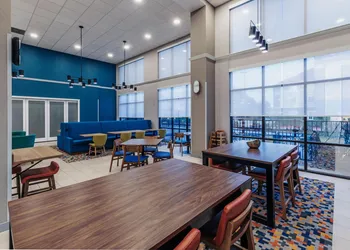 Hampton Inn & Suites by Hilton Tomball Houston NW hotel thumbnail 2