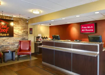 Red Roof Inn PLUS+ Statesville hotel thumbnail 2