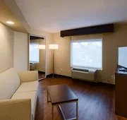Holiday Inn Express & Suites San Antonio Medical-Six Flags by IHG hotel detail image 4