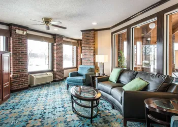 Comfort Inn Weirton - Steubenville hotel thumbnail 3