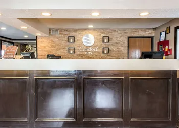 Comfort Inn Weirton - Steubenville hotel thumbnail 5