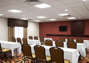 Hampton Inn & Suites Conroe - I-45 North hotel thumbnail 2
