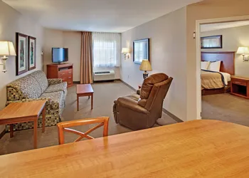 Candlewood Suites Williston by IHG hotel thumbnail 5