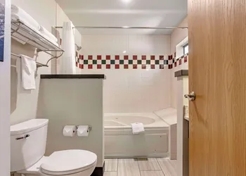 Quality Inn Red Lodge Gateway To Yellowstone hotel thumbnail 6