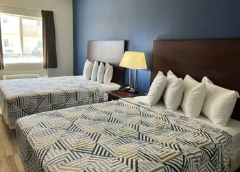 Baymont by Wyndham Ridgecrest hotel thumbnail 6