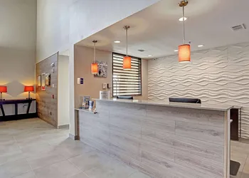 Ramada by Wyndham Houston Westchase hotel thumbnail 2