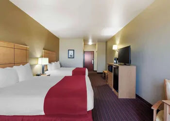 Best Western Golden Prairie Inn & Suites hotel thumbnail 4