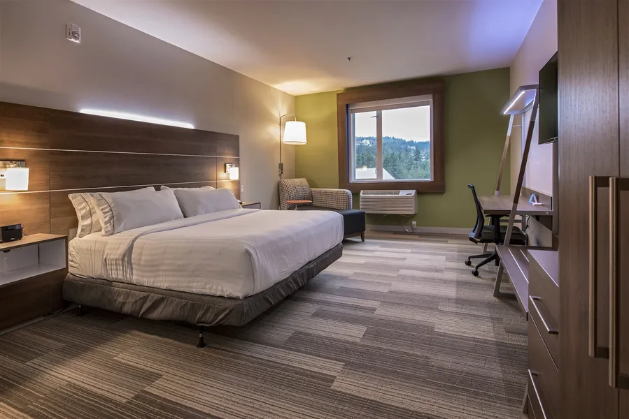 Holiday Inn Express & Suites Victoria - Colwood hotel detail image 6
