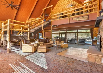 Kohl's Ranch Lodge hotel thumbnail 3