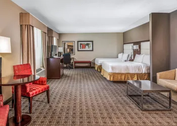 Holiday Inn Express & Suites Lantana by IHG hotel thumbnail 3