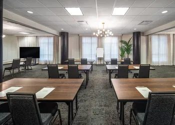 Residence Inn by Marriott Calgary South hotel thumbnail 7