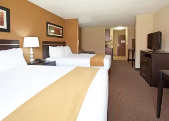 Holiday Inn Express Hotel & Suites LAMAR by IHG hotel thumbnail 3