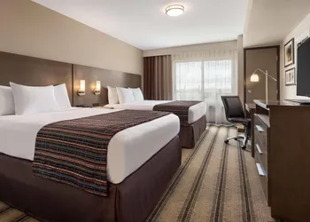 Country Inn & Suites by Radisson, St. Cloud West, MN hotel thumbnail 8