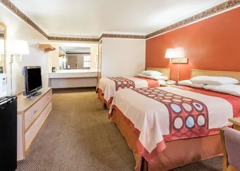 Super 8 by Wyndham Mount Vernon hotel thumbnail 7
