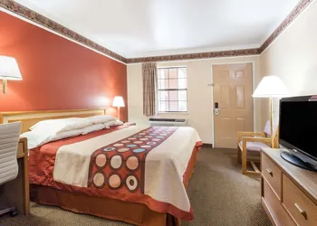 Super 8 by Wyndham Mount Vernon hotel thumbnail 8