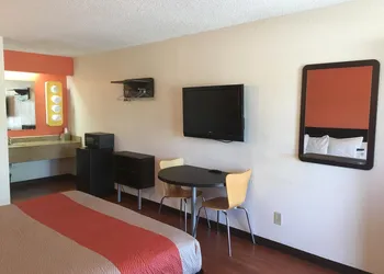 Motel 6 Richmond, VA - Midlothian Turnpike hotel thumbnail 7