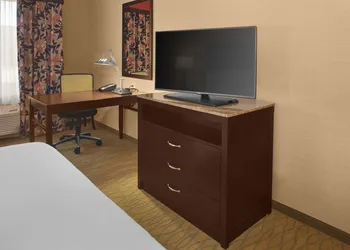 Hilton Garden Inn Akron hotel thumbnail 8