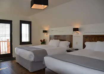 Auberge du Lac Taureau hotel thumbnail 4