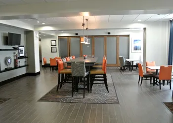 Hampton Inn Carrizo Springs hotel thumbnail 2