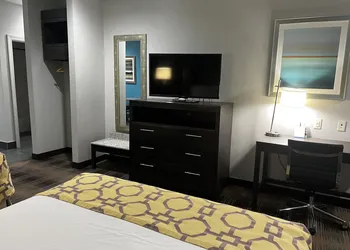 Baymont by Wyndham Bryan College Station hotel thumbnail 4