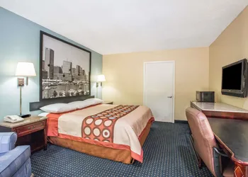 Super 8 by Wyndham Camp Springs/Andrews AFB DC Area hotel thumbnail 7