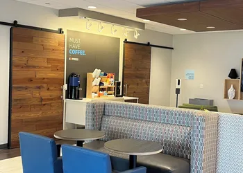 Holiday Inn Express Hotel & Suites Beatrice by IHG hotel thumbnail 8