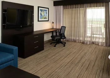 Holiday Inn Express West Cincinnati by IHG hotel thumbnail 4