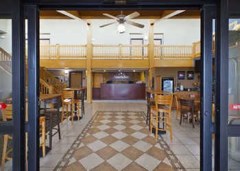 AmericInn by Wyndham Bay City hotel thumbnail 5