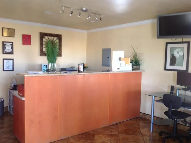 Americas Best Value Inn Hanford hotel detail image 2