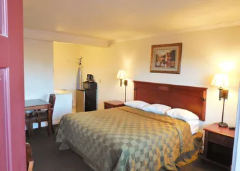 Americas Best Value Inn Hanford hotel thumbnail 8