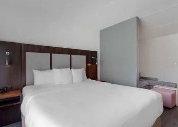 Comfort Suites Mt. Juliet - Nashville Area hotel thumbnail 5