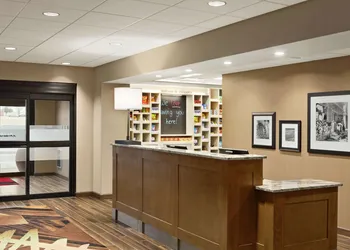 Hampton Inn & Suites Minooka hotel thumbnail 3