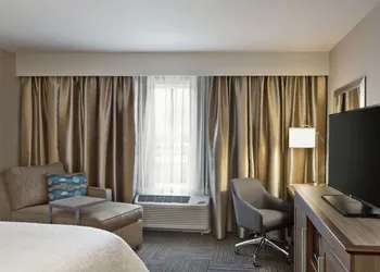 Hampton Inn & Suites Minooka hotel thumbnail 4