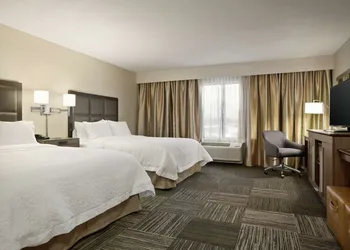 Hampton Inn & Suites Minooka hotel thumbnail 5