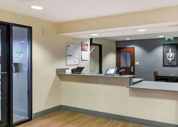 Extended Stay America Suites Kansas City Airport hotel thumbnail 5