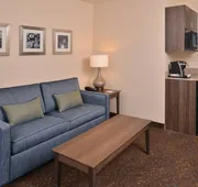 Holiday Inn Express & Suites Dearborn SW - Detroit Area by IHG hotel detail image 3