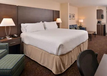 Holiday Inn Express & Suites Dearborn SW - Detroit Area by IHG hotel thumbnail 7